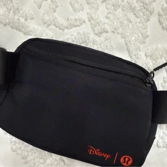 Lululemon/Disney Black Belt Bag - Picture 4 of 9